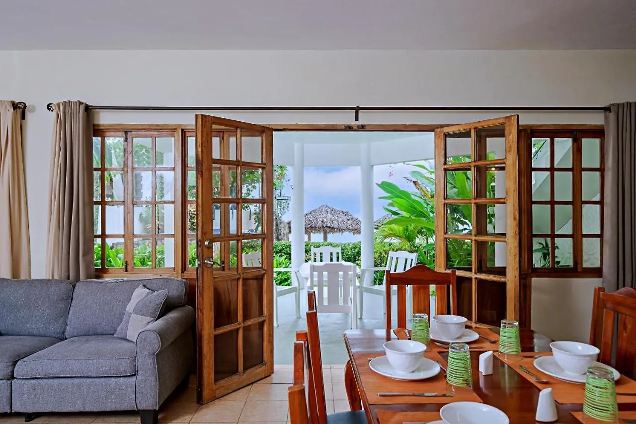 Beach House Condos, נגריל 3*,  ג'מייקה